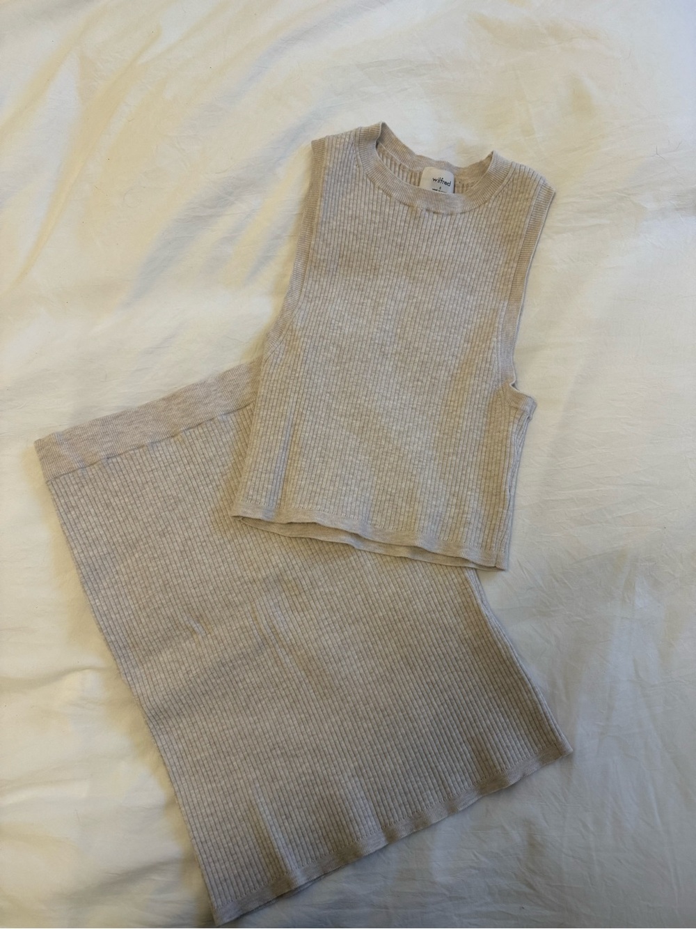 Aritzia (Wilfred) reso skirt and tank set